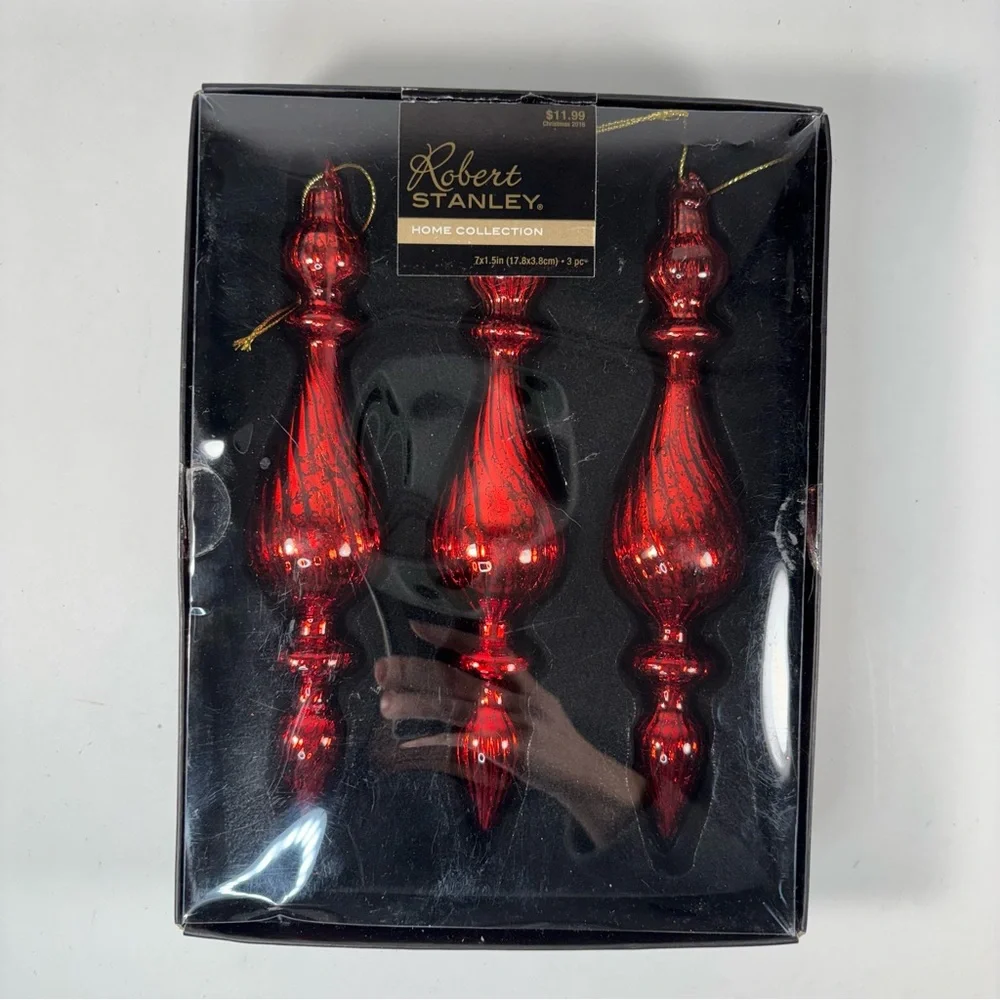 robert stanley christmas Teardrop Swirled Detailing Red‎ Glass ornament set Of 3